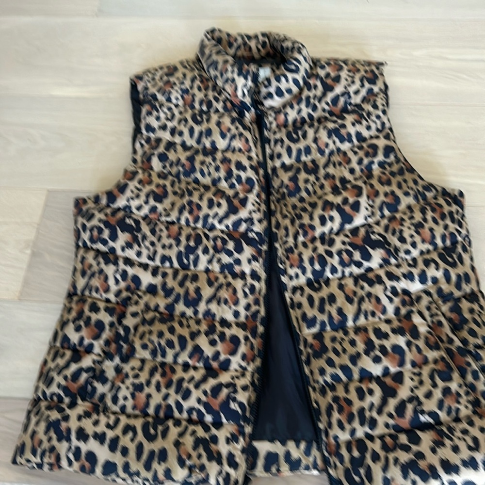 Gap puffer vest